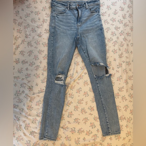 SIZE 14 LIKE NEW🎀Light Wash High Rise Skinny Jean American Eagle Jeggings - Picture 1 of 7